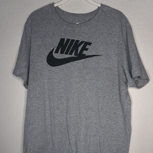 Nike Sportswear Men's Graphic T Shirt in light Grey - Size X-Large